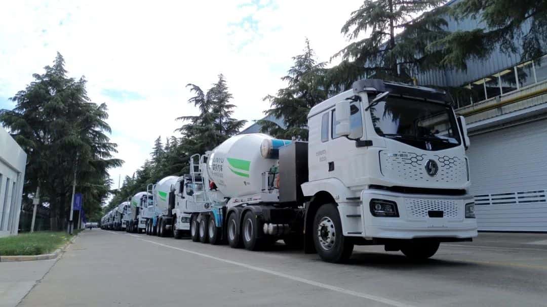 “多拉快跑”利器！中集車(chē)輛20臺(tái)EV·DTB半掛攪拌車(chē)挺進(jìn)大灣區(qū)